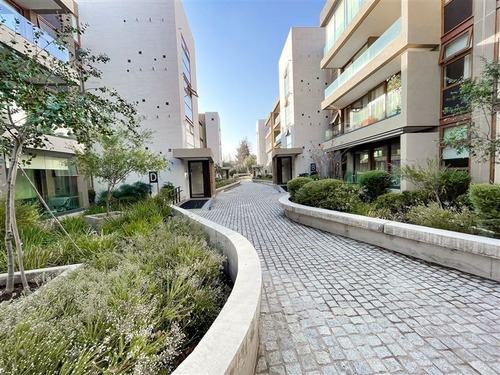 Imagen 4 de 29 de Departamento En Venta De 4 Dorm. En Sector Raúl Labbé