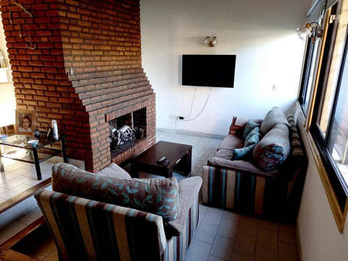 Imagen 8 de 24 de Casa En Venta. 5 Ambientes, Jose C Paz Centro.