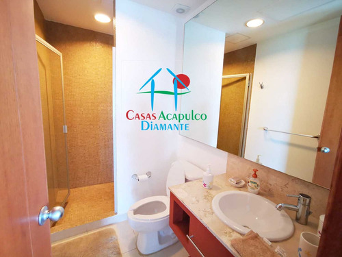 Cad Mayan Lakes 1-501. En Condominio Con Club De Playa. Terraza Con Vista A La Alberca Y Jardines