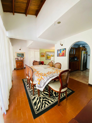Casa En Venta 384 M2 - Urb. Alto Prado