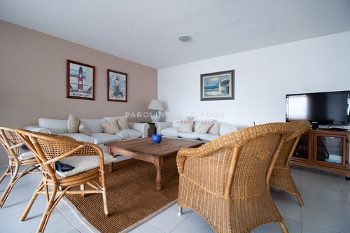Penthouse En La Brava Oportunidad