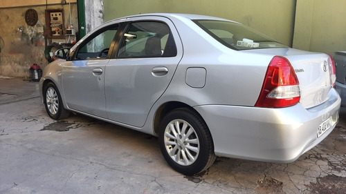 Toyota Etios 1.5 Sedan Xs 2017