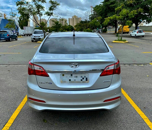 Imagem 6 de 13 de Hyundai Hb20s 2016 1.6 Comfort Plus Flex Aut. 4p