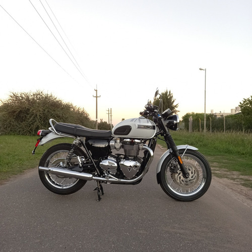 Triumph Bonneville T120 Diamond