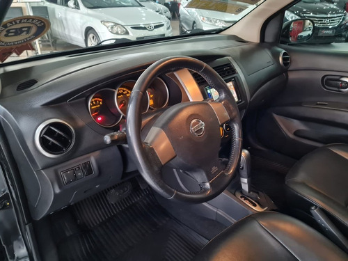 Imagem 7 de 20 de Nissan Livina 1.8 Sl 16v 2012