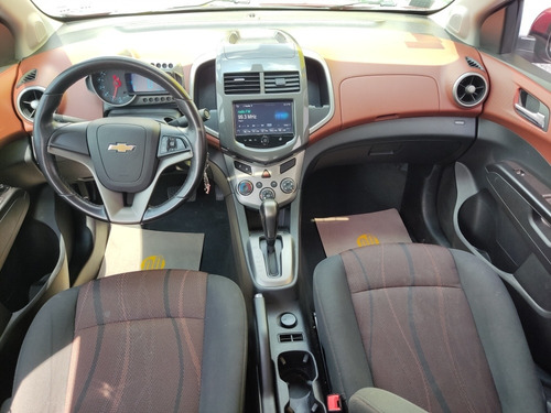 Imagen 10 de 14 de Chevrolet Sonic 2016 1.6 Ltz At