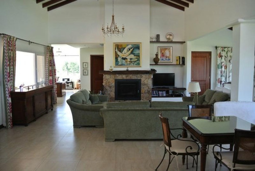 Quinta En Venta De 3 Dormitorios En Pueblo Edén