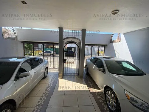 Casa En Venta En Tabachines Zapopan