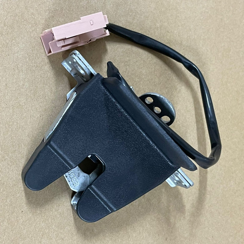 Fechadura Eletrica Porta Malas Fox 03/08 5z6827505 Original