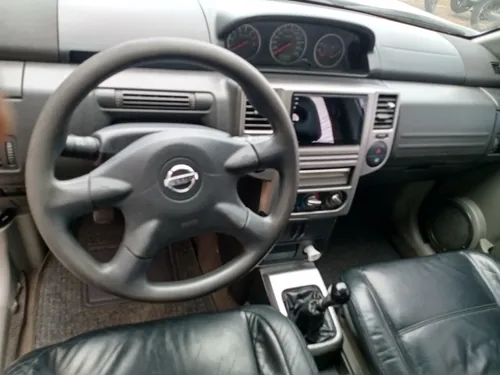 Nissan X-Trail 2.5cc MT AA 4X4