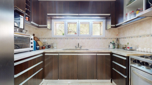 Casa De 5 Dorm. En Venta La Plata- Pileta Y Parque