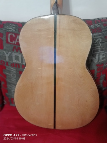 Guitarra Acústica Fabricada En Madera Ojo De Pájaro. 