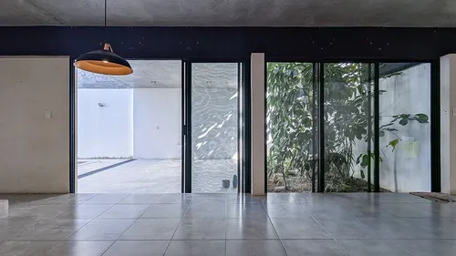 Casa De Estilo Único En Cholul Y Sin Entrar Al Pueblo