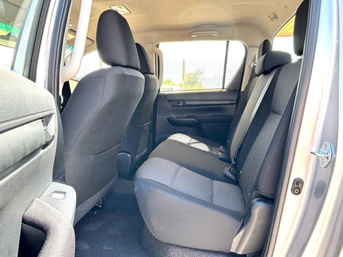 Toyota Hilux 2.7 Cabina Doble Sr Mt