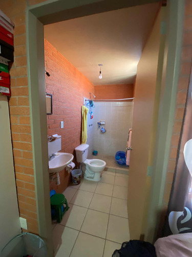Se Vende Cass En Avenida Principal De Arboledas Cd Bajío