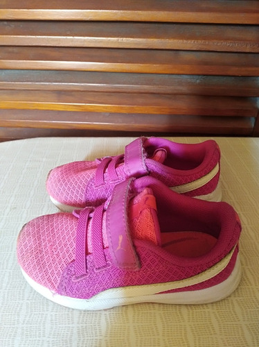 Oferta Increíble - Zapatillas Puma Rosadas Conservadas