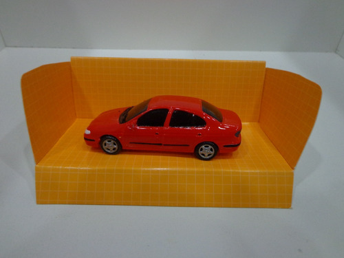 Renault Megane Rojo Furioso 1/43 Ideales Modelos Cartrix!!!!