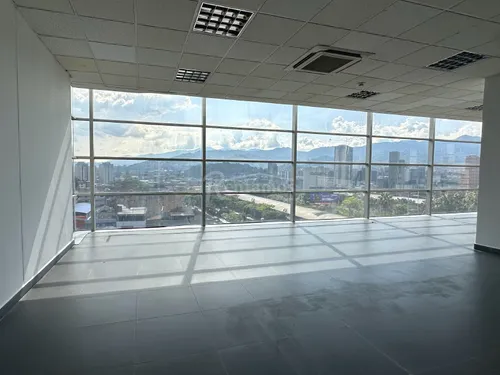 Local En Arriendo En Centro. Cod A776021