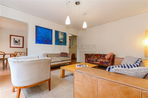 Imagen 3 de 30 de Casa En Venta De 4 Dorm. En Las Condes