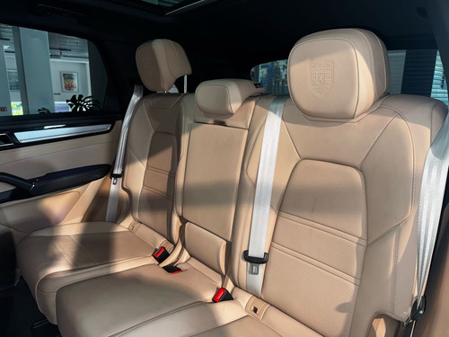 Porsche Cayenne 2022