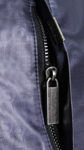 Imagen 6 de 6 de Bolso Metal Grip No End 38956 Hombre