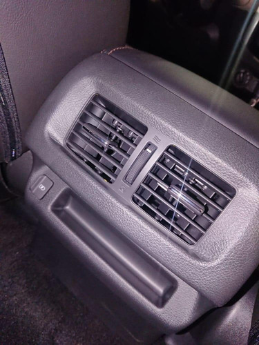 Imagen 18 de 25 de Nissan Frontier 2023 2.3bt Platinum 4x4 At L22