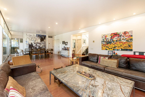 Venta Casa En Marina Del Sol - Punta Chica 500 M2 Cubiertos En Lote Al Agua Con Amarra