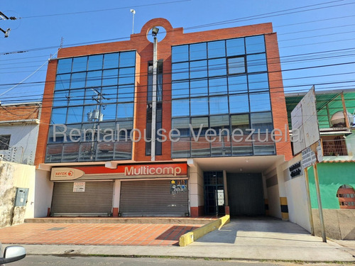 Bella Oficina En Venta Amoblada Zona Centro Calle Rivas Maracay 25-17456 Hc