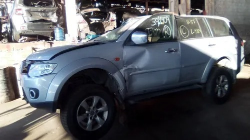 Imagem 8 de 19 de Sucata Pajero Dakar 3.2 Somente Para Vendas De Peças