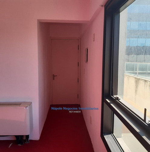 Venta Oficina De Categoría En Ciudad Vieja, Nápole