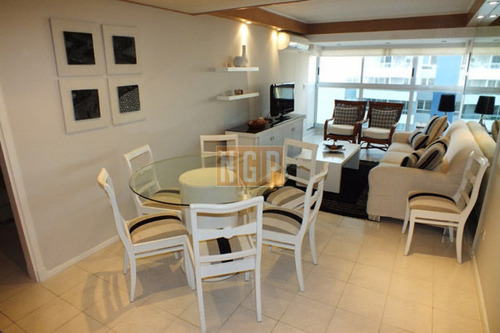 Divino Impecable Con Servicios- Ref: 14439