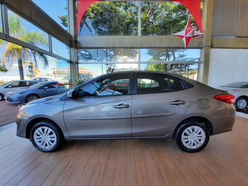 Imagem 8 de 12 de Yaris 1.5 16v Flex Sedan Xl Live Multidrive