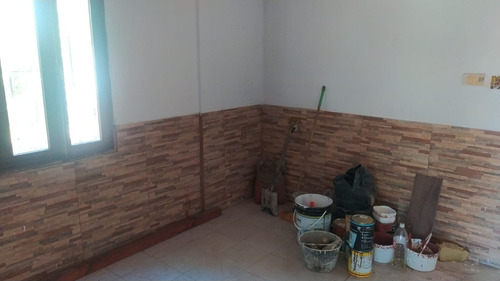 Imagen 2 de 15 de Rias Altas, Buena Propiedad Con Entrada Para Autos Y Patio!!