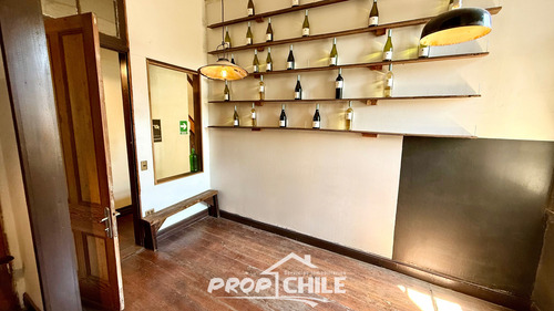 En Venta Hermosa Casona, Cerro Alegre. (87071)