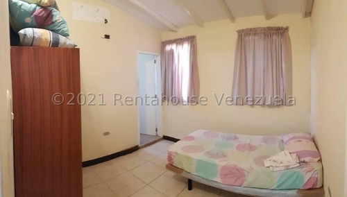 Imagen 4 de 17 de Linda, Amplia Y Acogedora Casa. 04120656408 Cod Mls 22-6348