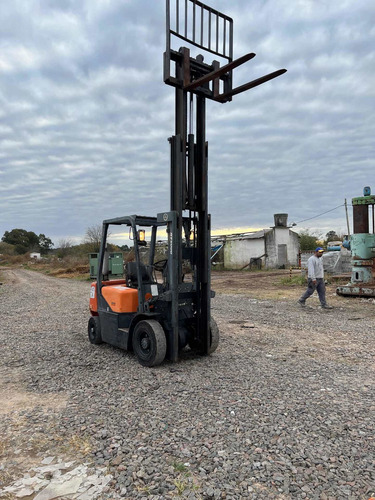 Imagen 8 de 17 de Autoelevador Diesel Doosan 2009 C/4400hs Uso Envios Al Pais