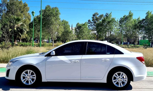 Imagen 5 de 9 de Chevrolet Cruze 2014 1.8 Ls Mt
