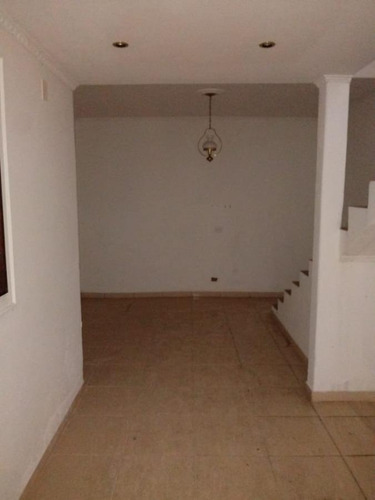 Imagem 1 de 10 de Sobrado Para Aluguel Por R$1.400,00/mês Com 2 Dormitórios, 2 Vagas E 1 Banheiro - Itaquera, São Paulo / Sp - Bdi31421