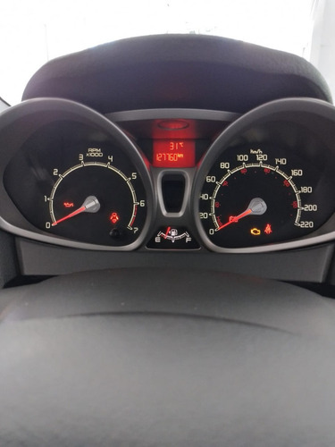 Imagen 12 de 15 de Ford Fiesta Kinetic Design Titanium
