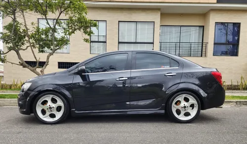 Chevrolet Sonic 1.6 Lt 5 p