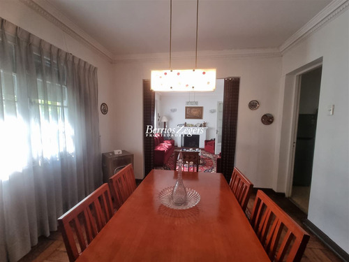 Casa En Venta De 3 Dorm. En Ñuñoa