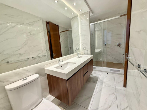 Departamento En Arriendo De 3 Dorm. En Las Condes