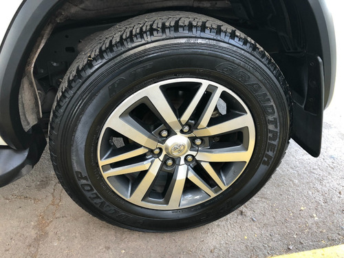 Imagen 8 de 16 de Toyota Sw4 4x4 Srx 2.8