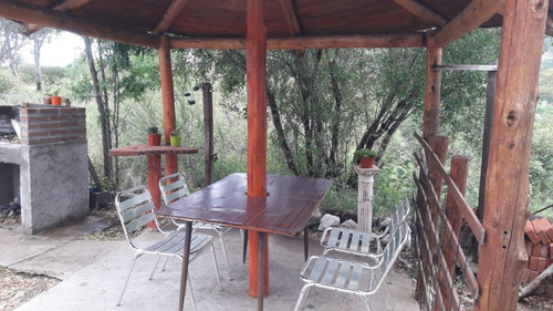 Complejo De Cabañas En La Falda