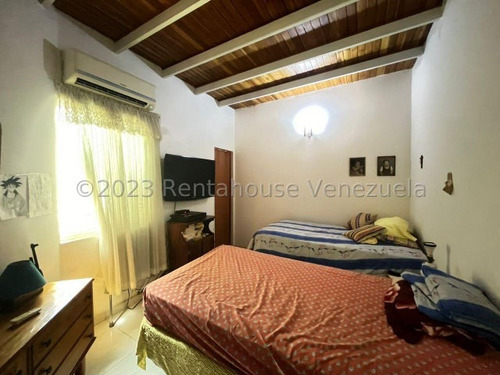 Casa En Venta En Bella Vista Plaza Cabudare 24-11139 Jpg