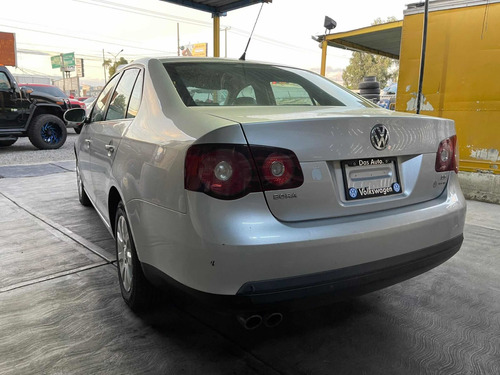 Imagen 3 de 10 de Volkswagen Bora Sport 2.5