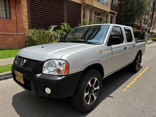 Nissan Np300 Frontier 2.400i