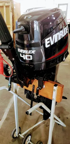 Motor Evinrude 25 - 40 Hp 2 Tiempos Ecol Nautica Milione