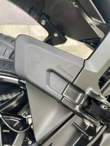 Svartpilen 250 Husqvarna Tienda Oficial Exclusiva Pro One