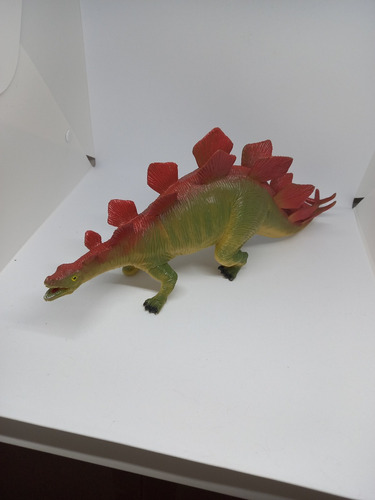 Figura Stegosaurus Dinosaurio 30cm Aprox Goma Dura Juguete 